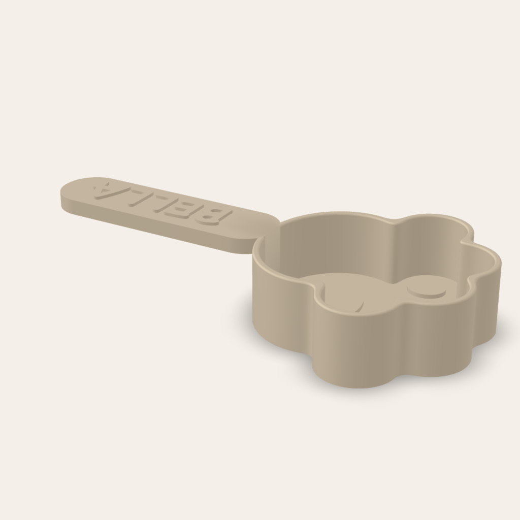 Paw food scoop side with name on handle